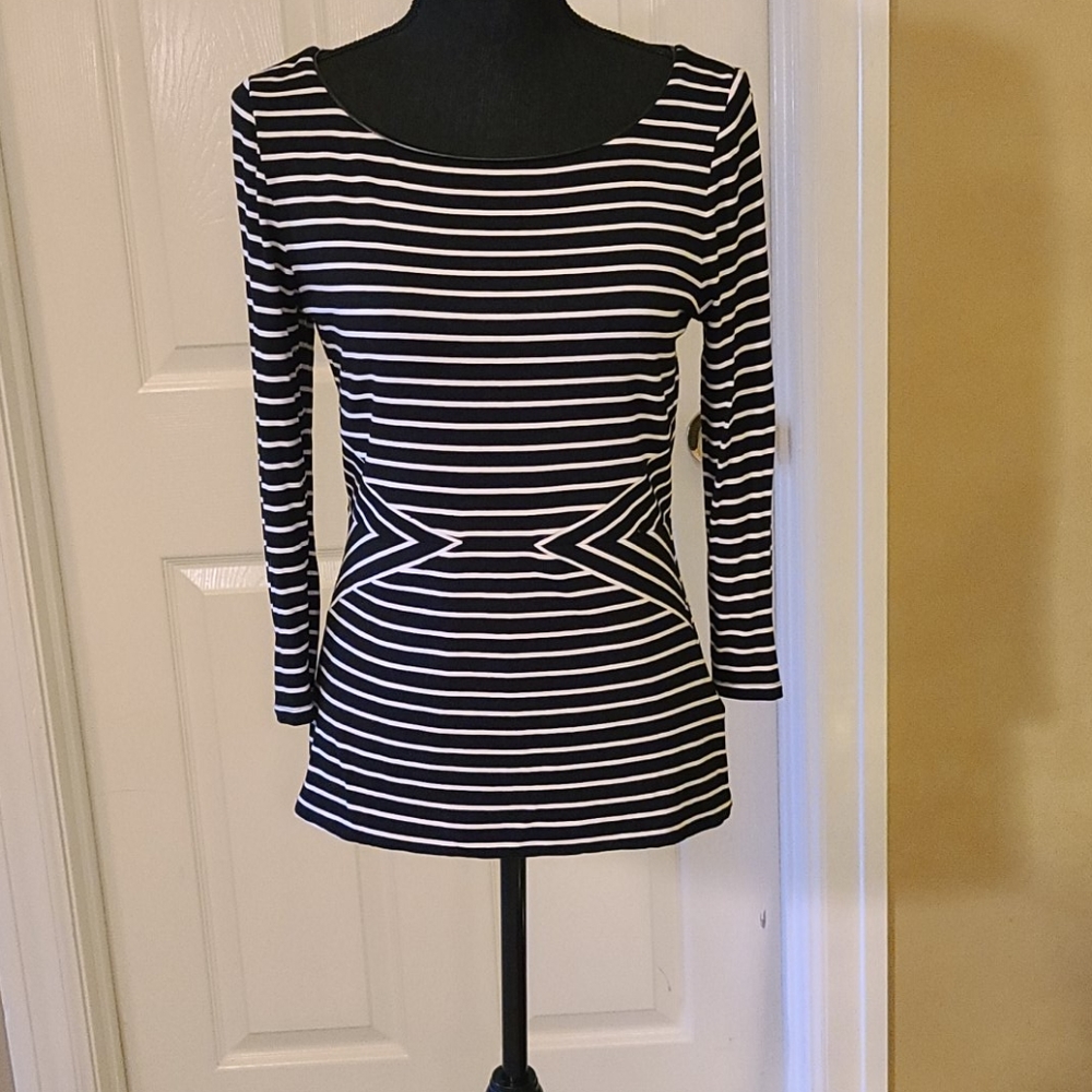 WHBM Black and White Top